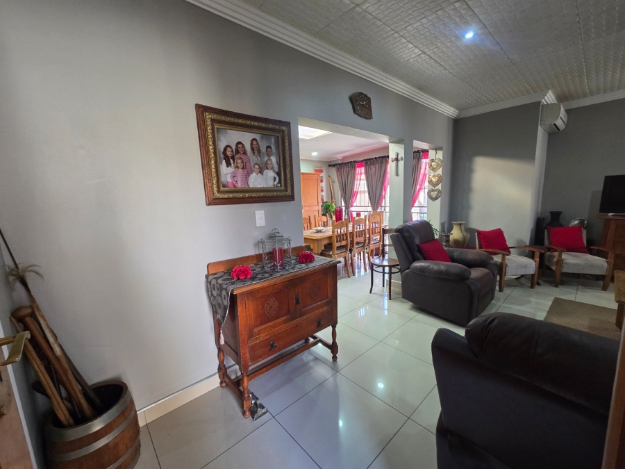 2 Bedroom Property for Sale in Heuwelsig Free State